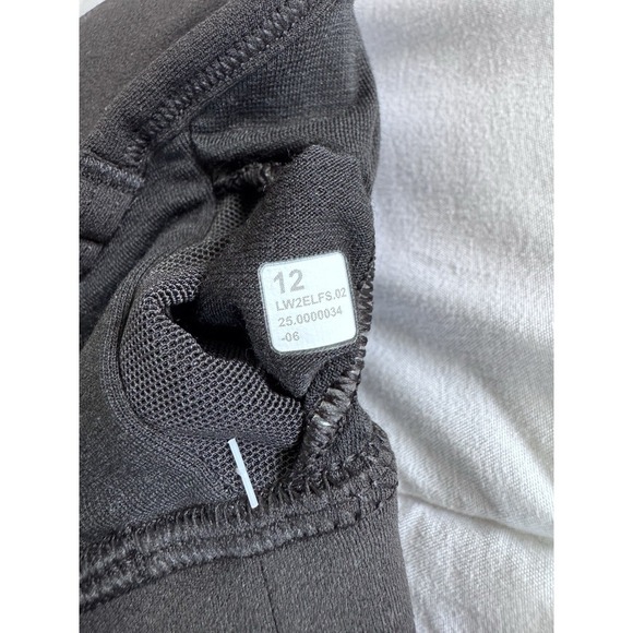 New Lululemon Flow Y Bra Nulu A–C Cup Black Size 12 Yoga Workout Stretch NWT - Picture 7 of 9